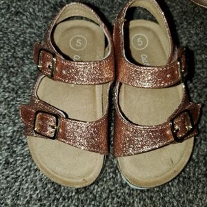 💜3/$10💜Toddler Gold Sandals